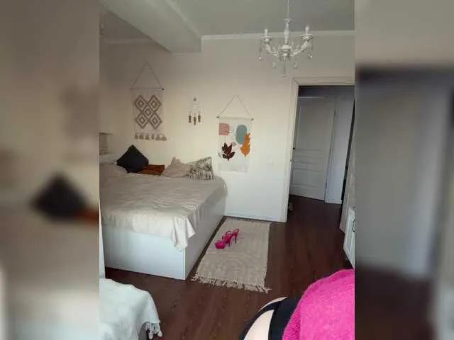 crazyanna9 — I'm horny  by a male mind, the ability to surprise and strong hands that can caress and hug ...