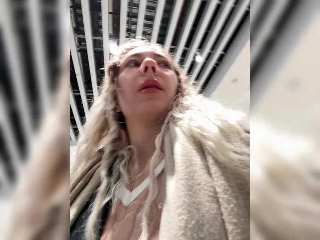 Janchi- — Freechat on BongaCams