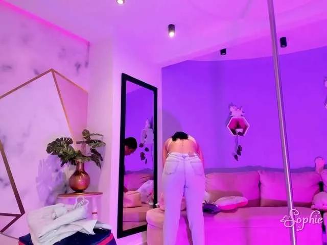 Sophiie-Vega — A good conversation, a good time, leads to a hot game.