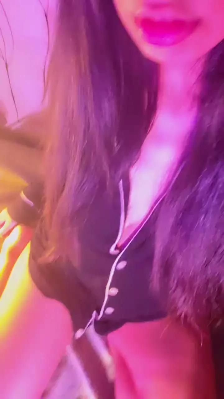 Aloneathome22 — Freechat on Cam4