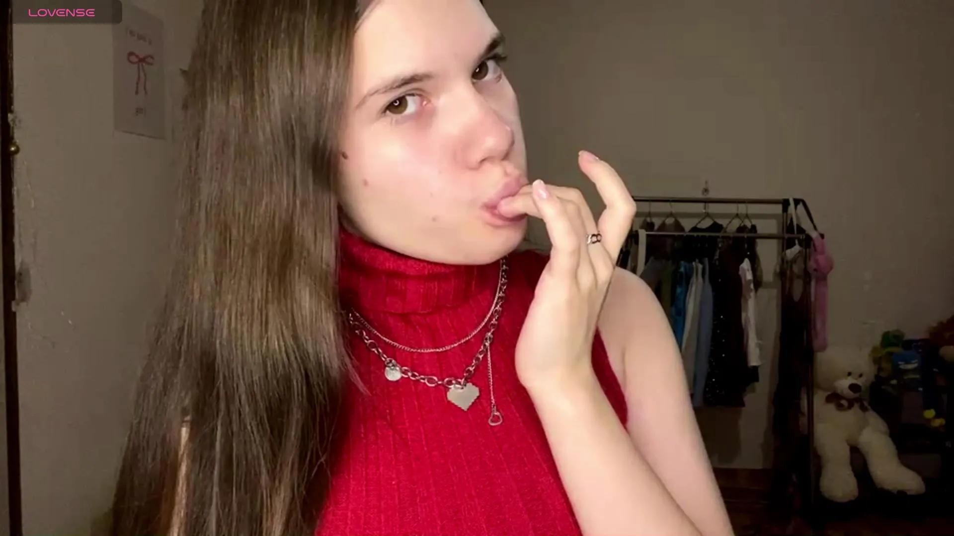 ArlyneSwilling —  #cute #striptease #taboo #C2C #bigass #masturbation #schoolgirl