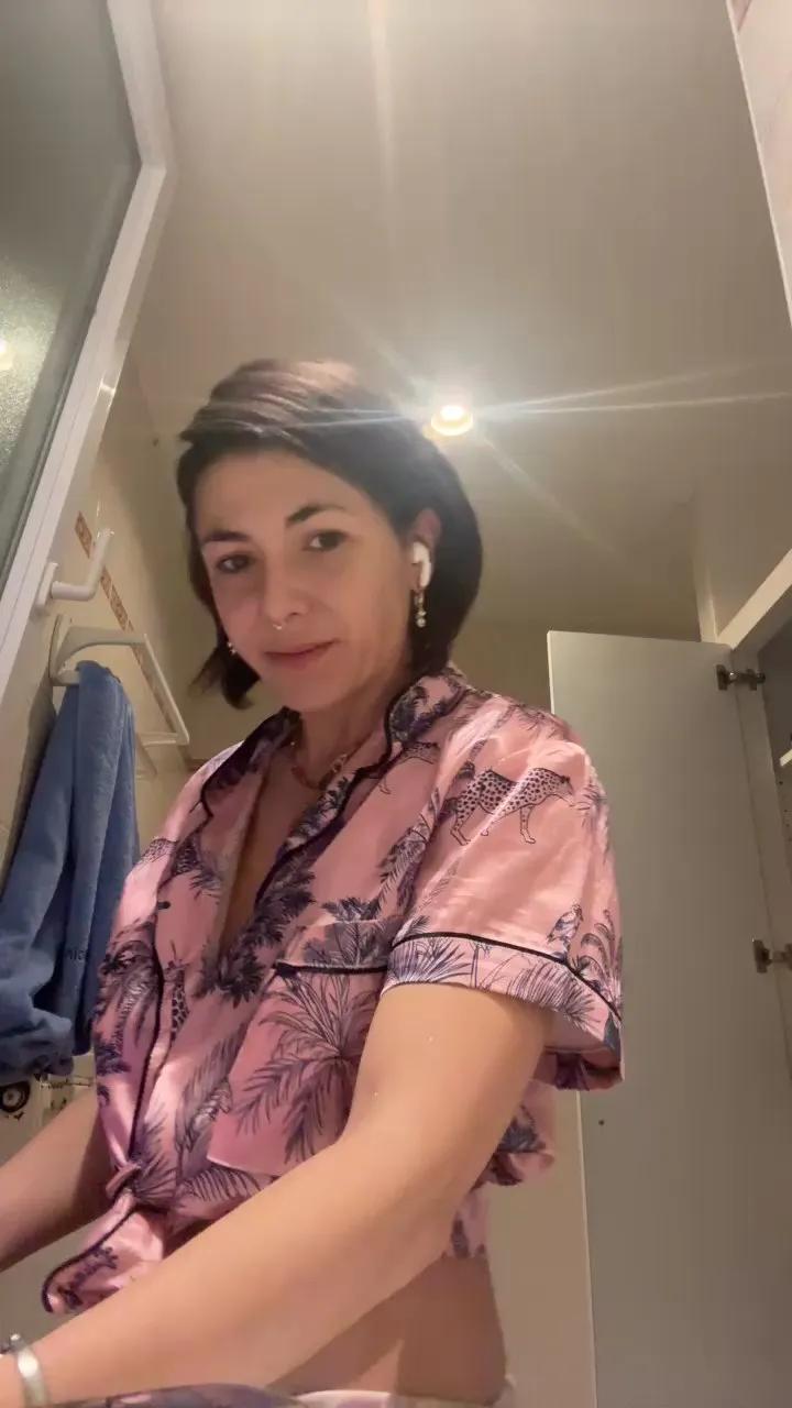 Athenais_Olympe — Freechat on Cam4