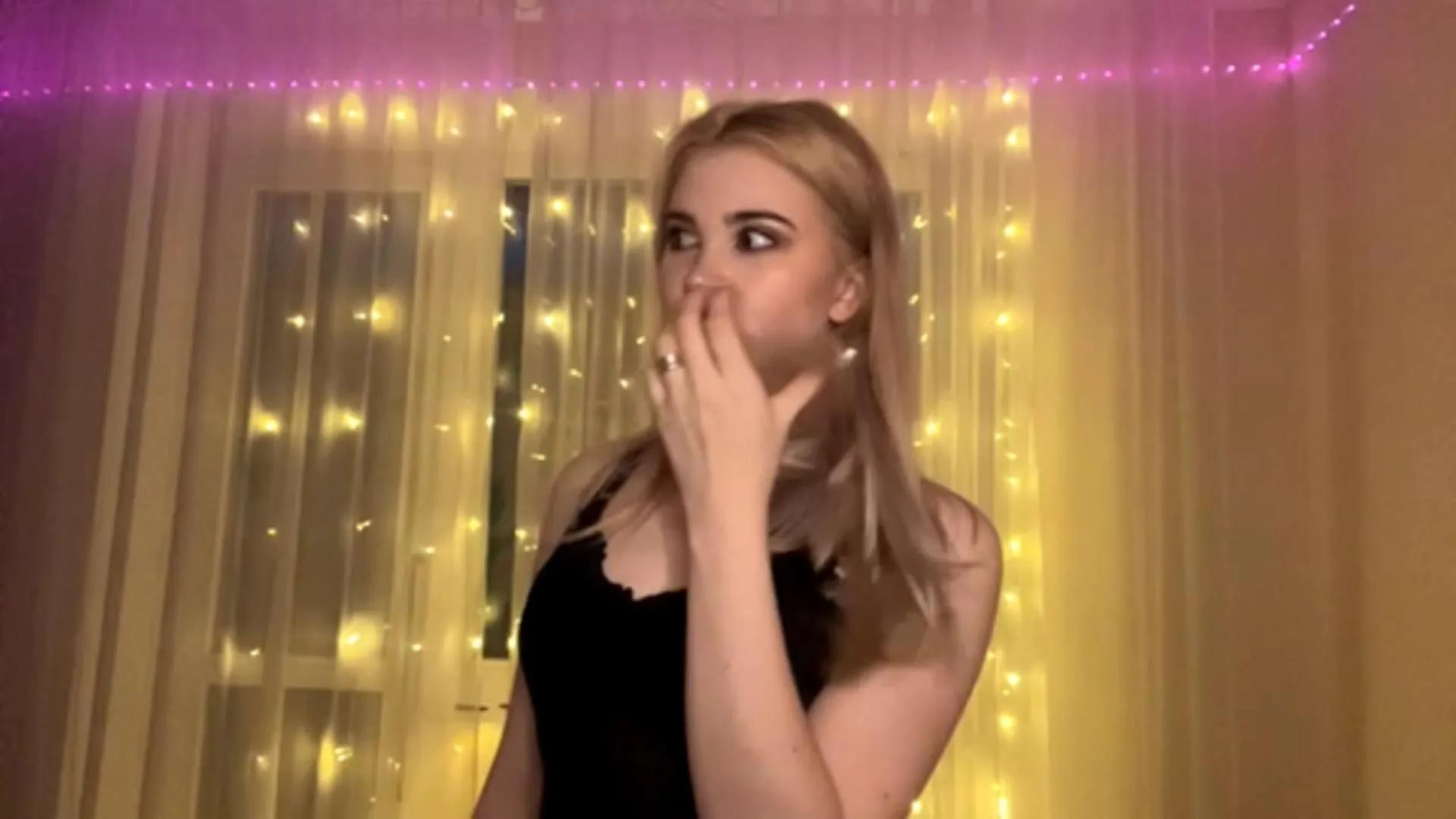 AustinGalic —  #amateur #lesbian #blowjob #gamer #armpits #pawg #threesome