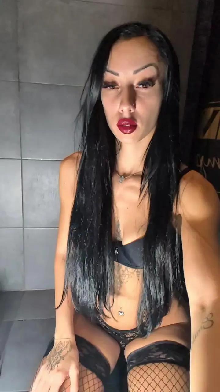 Cleo2510 — Freechat on Cam4