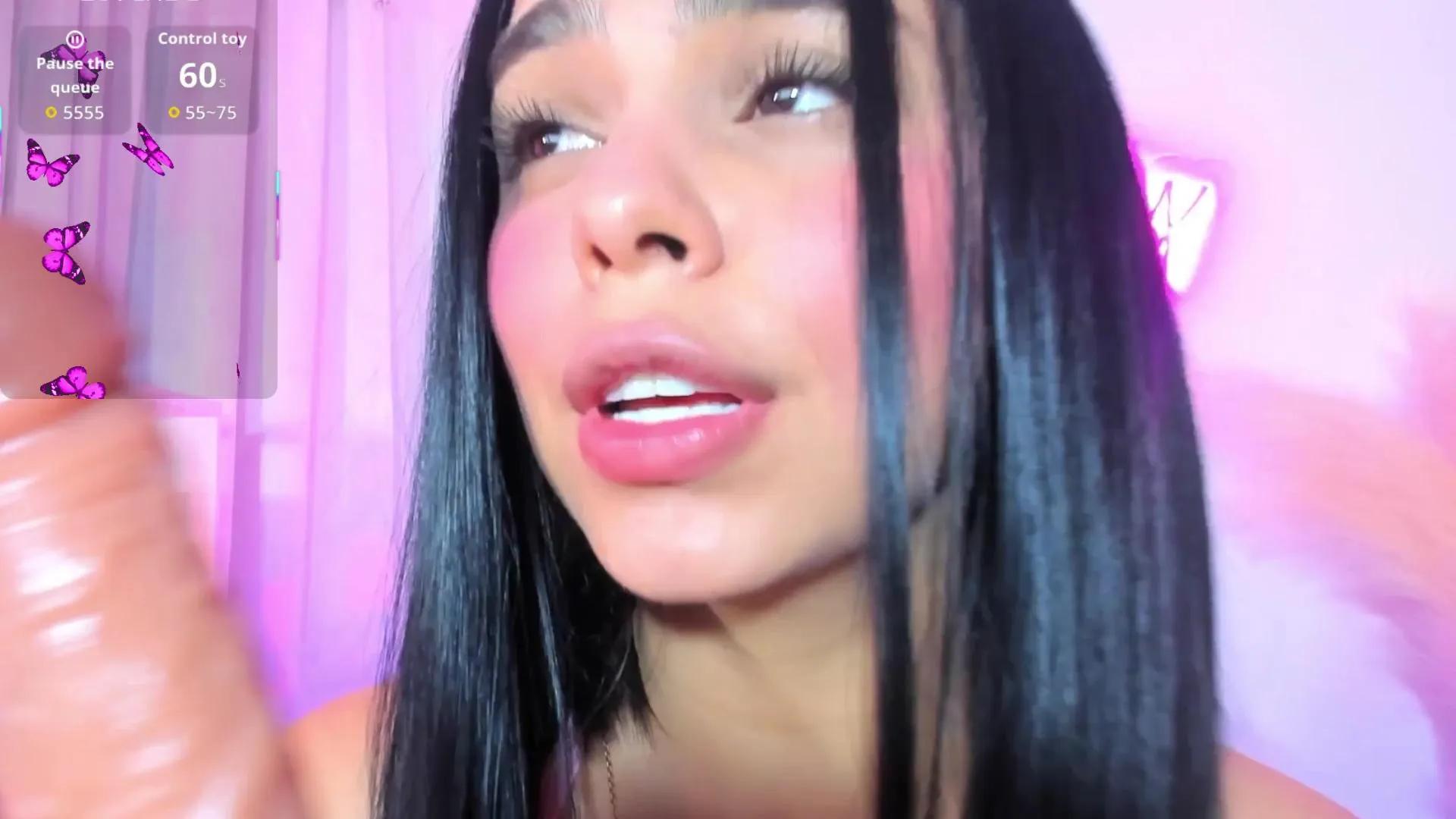 Crisbellopez —  #gamer #blowjob #striptease #deepthroat #masturbation #bigass #spanking