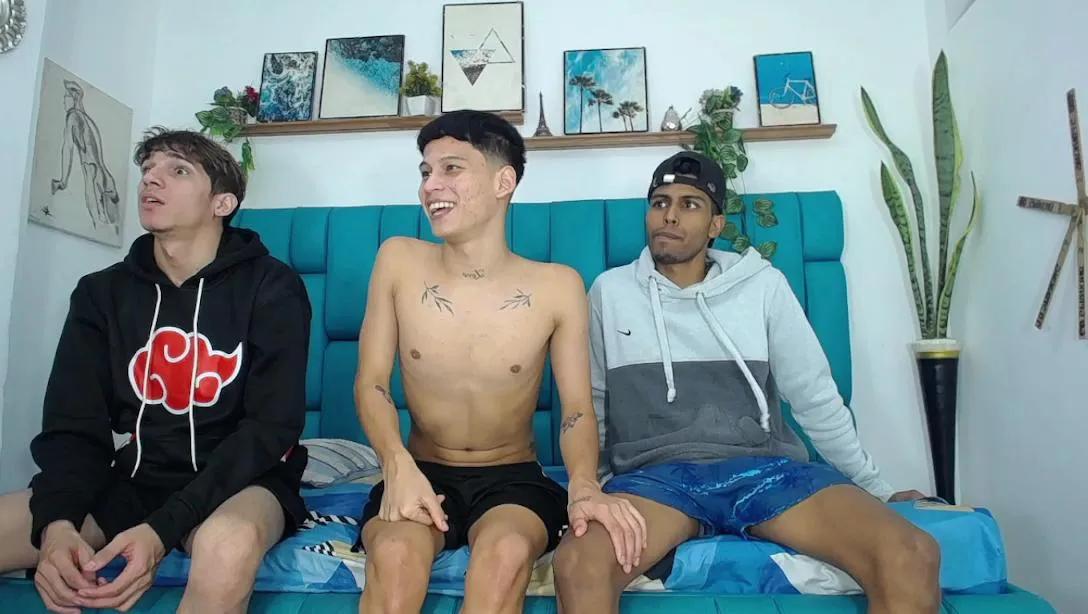 Hot_Boys_Latino — Freechat on Cam4