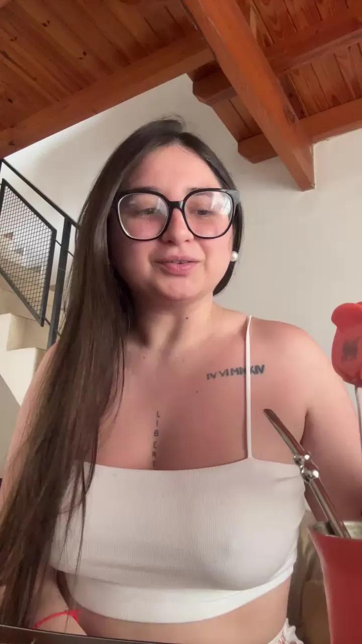 hotlittlegirl4 — Freechat on Cam4