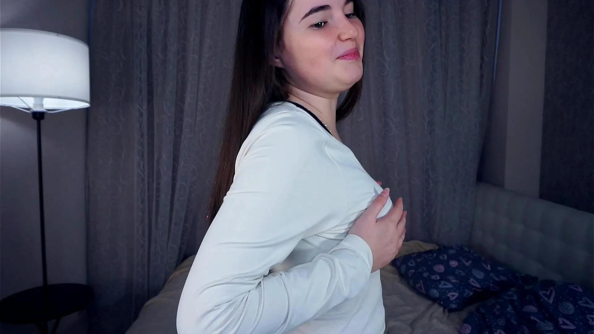 JulianaBlow —  #blowjob #ass #striptease #smoke #schoolgirl #masturbation #squirt