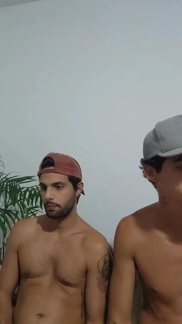 Levi_Henrique — Freechat on Cam4