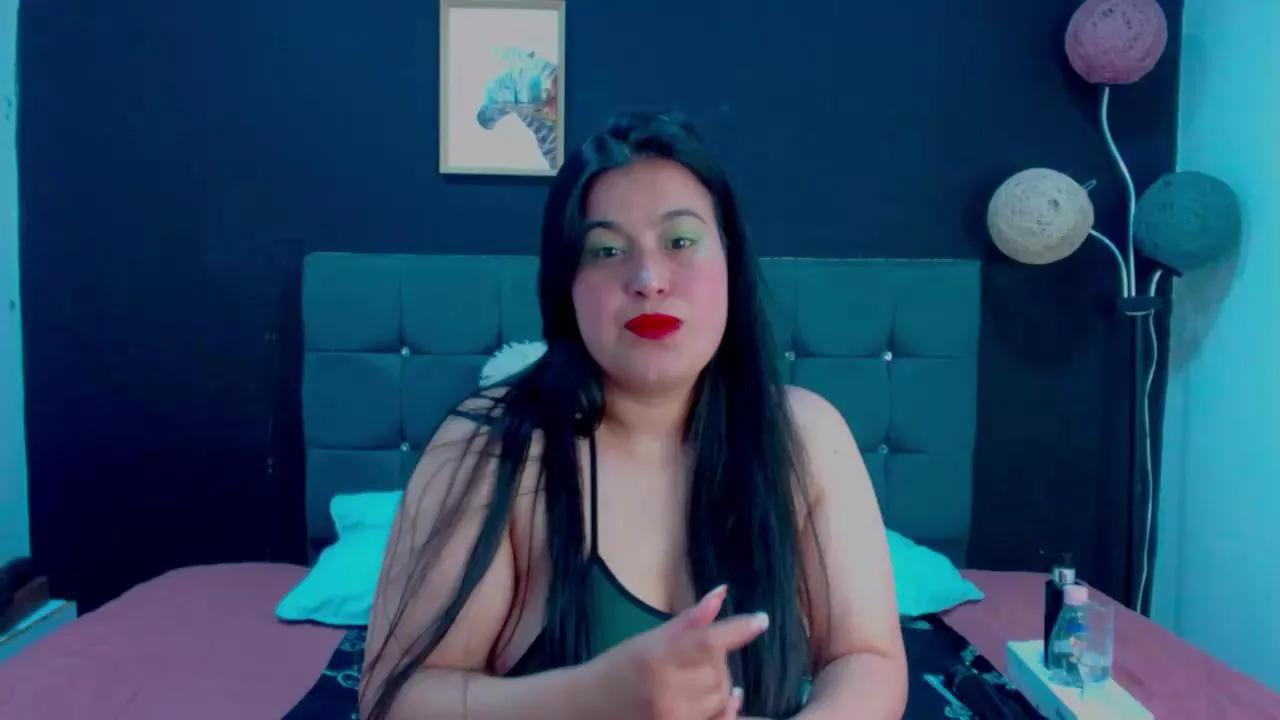 mia_xx1 —  #analtoys #AssToMouth #masturbation #C2C #anal #squirt #ass