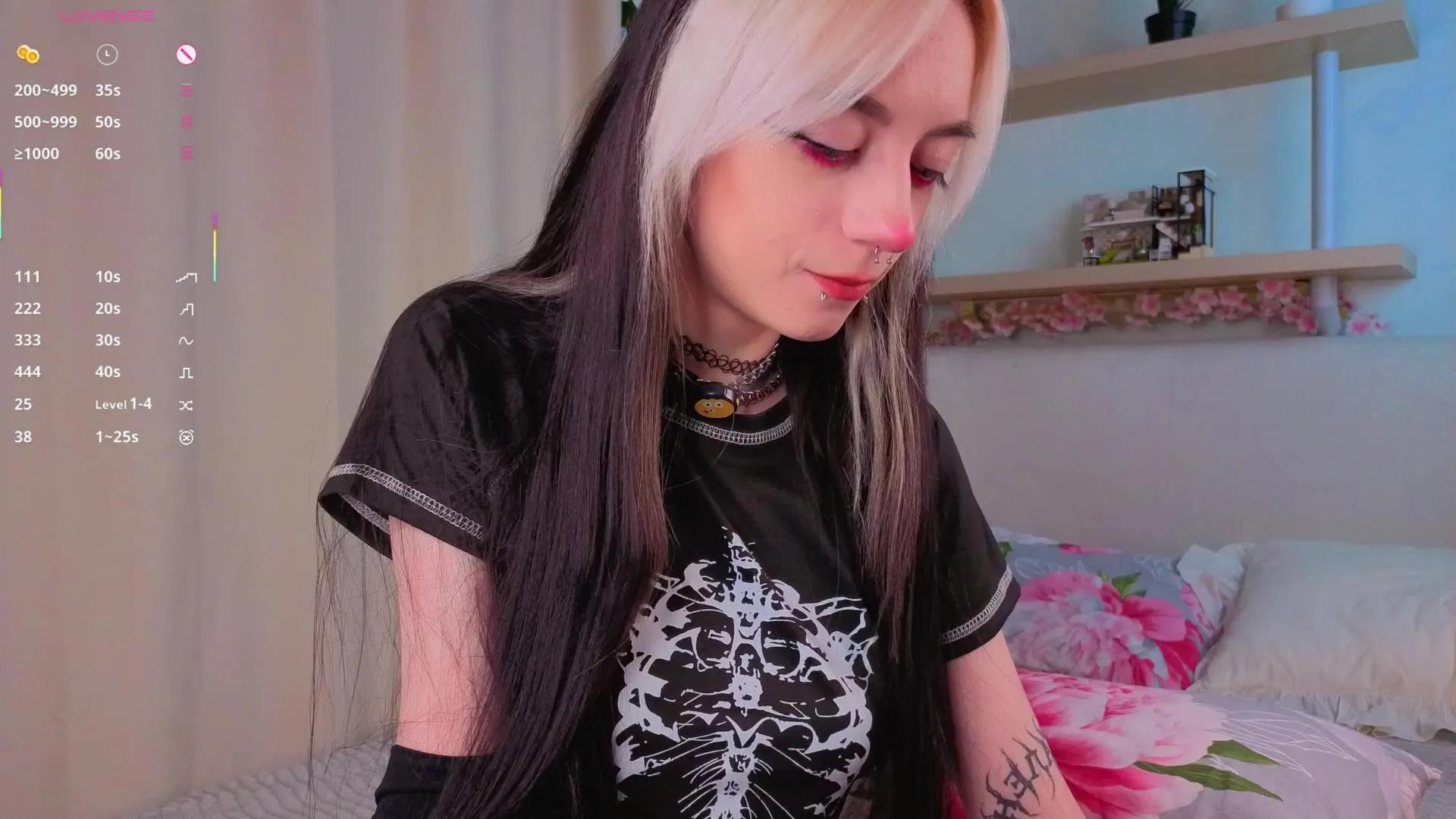 MildredCumby —  #squirt #AssToMouth #fisting #pee #pussy #anal #amateur