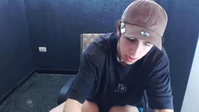 Noah_Sokolov —  #masturbation #cute #ass #feet #armpits #milk #C2C