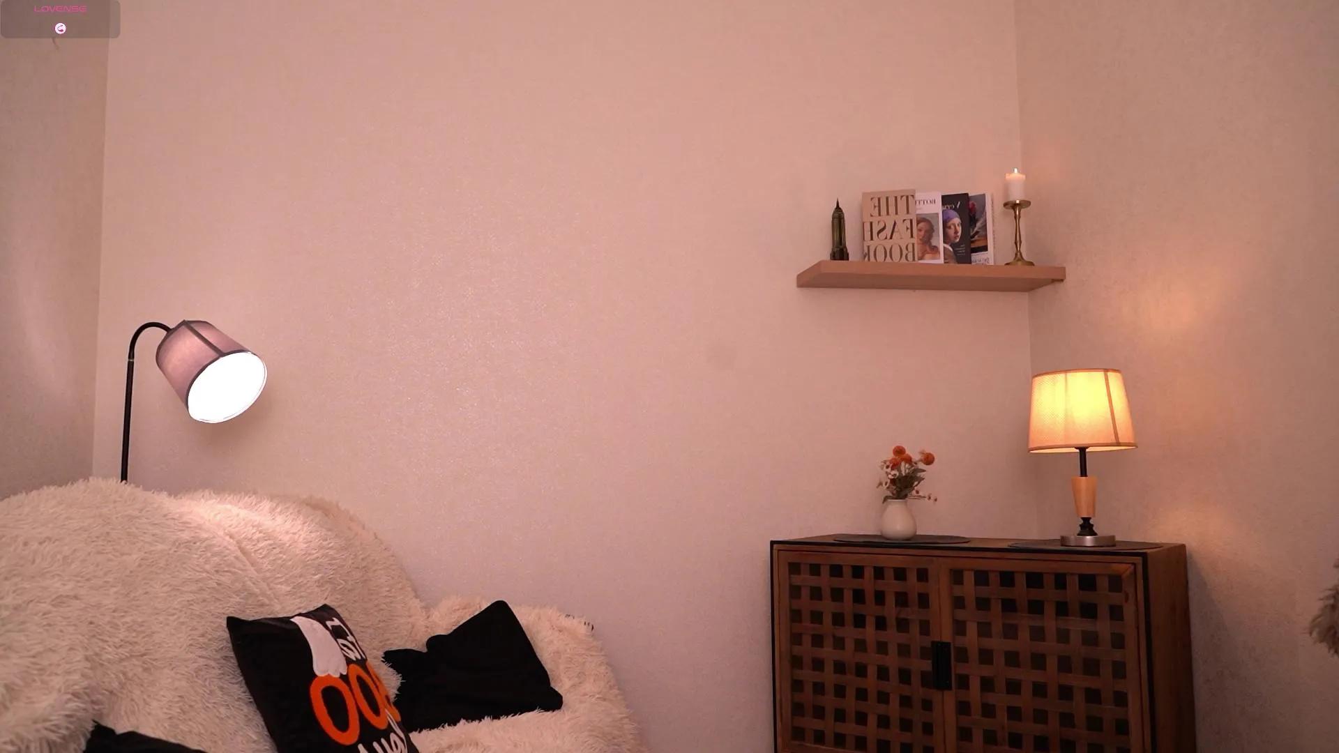 OdetteAllenson —  #striptease #feet #spanking #pussy #ass #cum #bigass