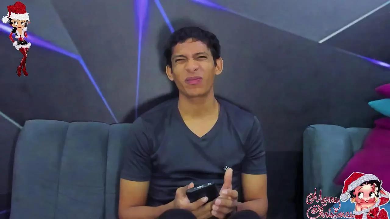 playsgirlhot — Freechat on Cam4