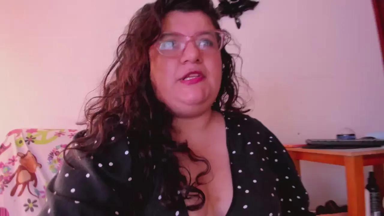 psique_mystery —  #pee #pussy #anal #spanking #feet #lesbian #bdsm