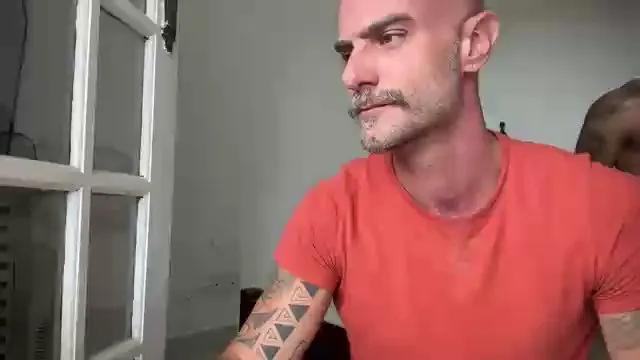 recoblue22cm — Freechat on Cam4