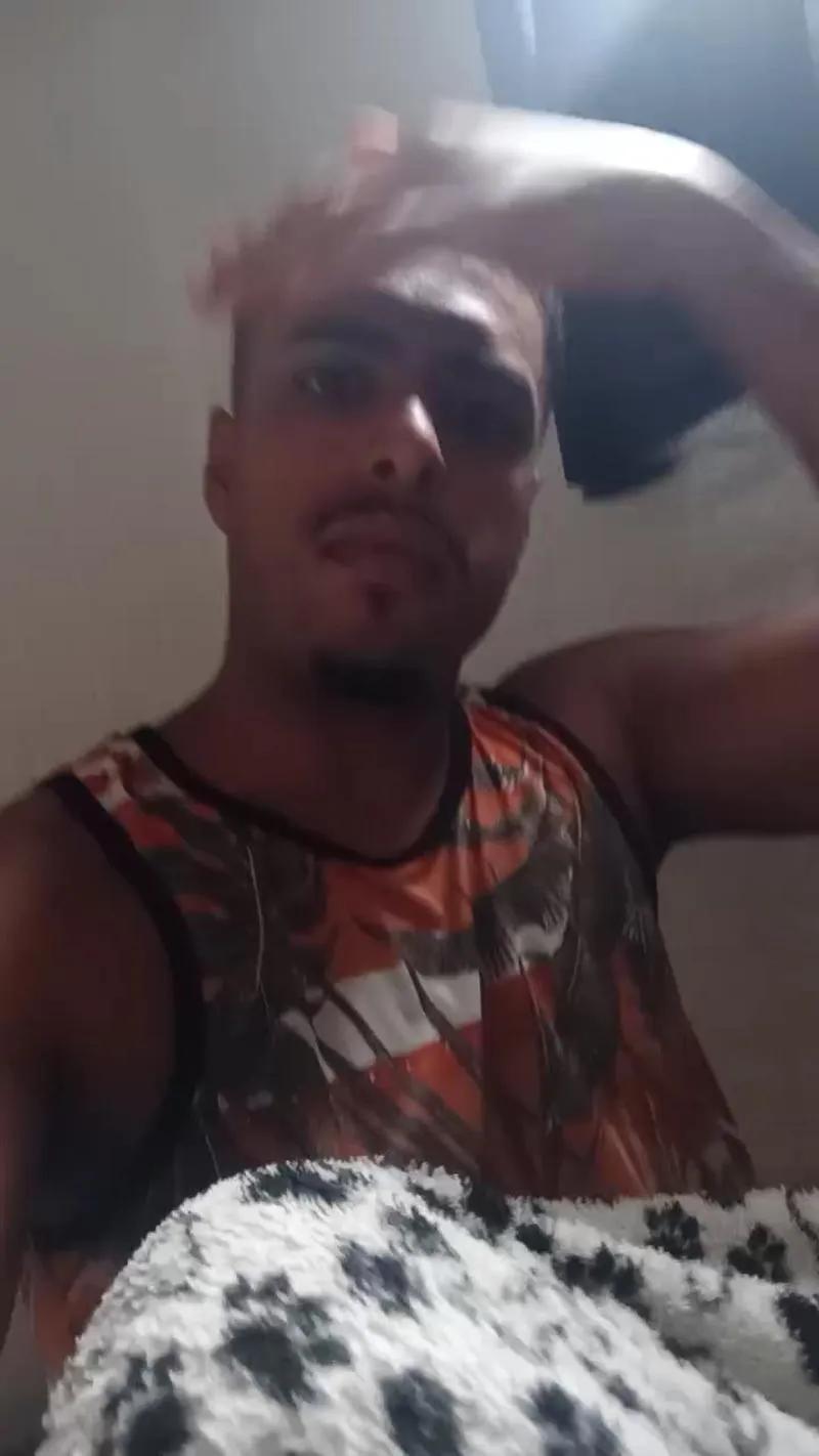 Salvatore_vt — Freechat on Cam4