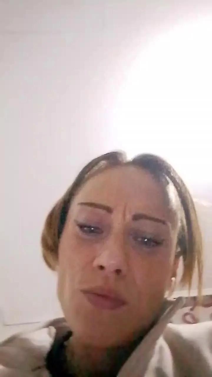 Saretta23 — Freechat on Cam4