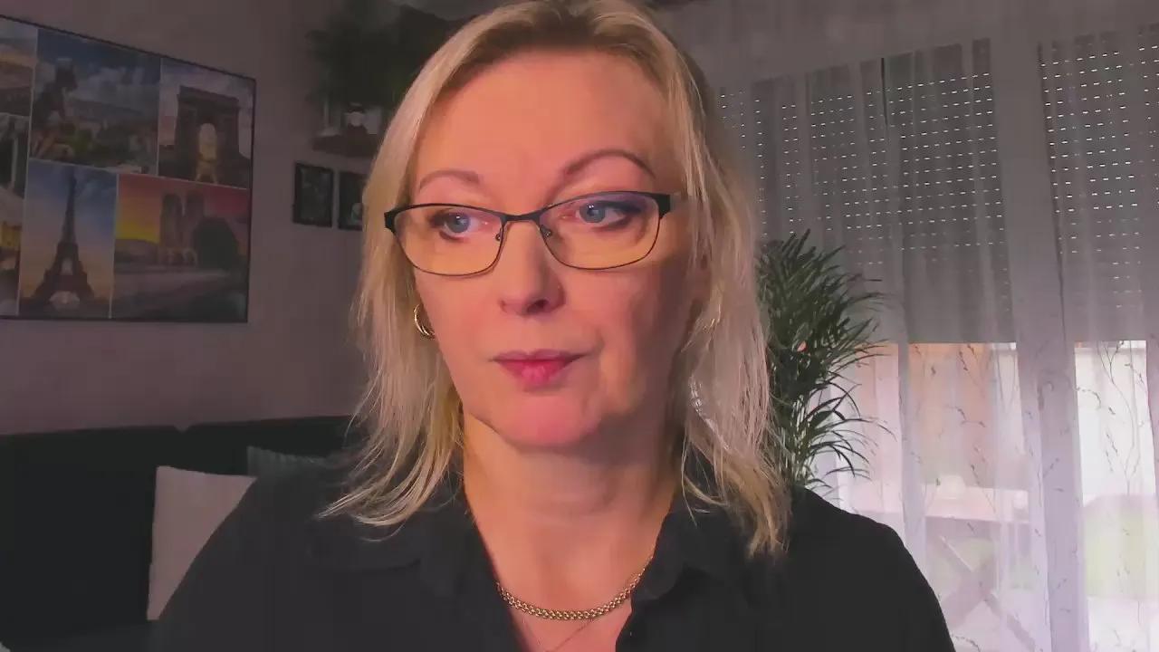 VanessaLUX — Freechat on Cam4