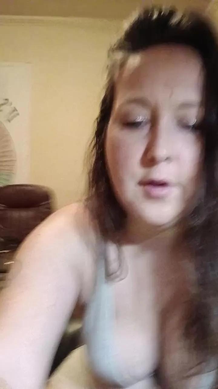 Whitegirl36 — Freechat on Cam4