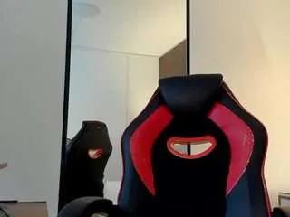 alma-fenix on CamSoda 