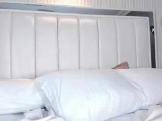 ashley-judd — Fill my mouth with your hot cum, I will give you the best blowjob  blowjob for 5 minutes#hairypussy [250 tokens remaining]