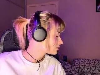 christenawasiuta — Stand up [31 tokens remaining]