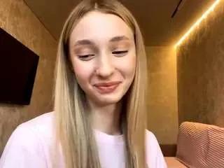 janetholowell — flash kitty [250 tokens remaining]