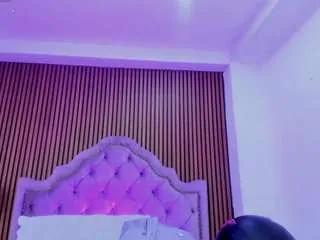 karliee-klosss — Pvt On!!- Fuck my pussy with toy #latina #bigboobs #bigass #hairy [111 tokens remaining]