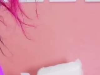 lilisantos on CamSoda 