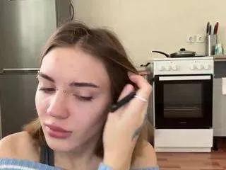 loreneevanchyk — Touch my boobies under shirt [27 tokens remaining]