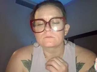 quinnmariexo — Public chat pussy play! [4418 tokens remaining]