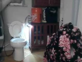 thatishuge on CamSoda 