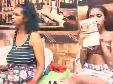 indiansexyslender4u2luv on Chaturbate 