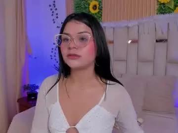 jade_nm — GOAL: Top Off [21 tokens remaining]         !! Lovense On/ Pvt Open / Tip Menu Active #latina #glasses #18 #skinny #squirt