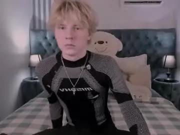 kevinm1lky — Oil on my hard cock + cum show  #teen #twink #18 #gay #blonde [1978 tokens remaining]