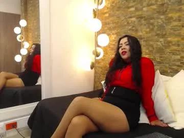 thaliiasaenz — GOAL: pussy close up [0 tokens remaining] its my first day! i am feel naughty #feet #longhair #milf #pantyhose #heels