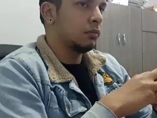 connor_wollf on Flirt4Free 