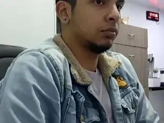 connor_wollf on Flirt4Free 