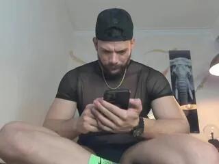 enzo_alan — Freechat on Flirt4Free