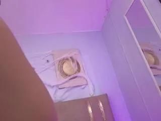 hellen_cruz on Flirt4Free 