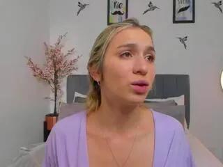 sarah_roux on Flirt4Free 