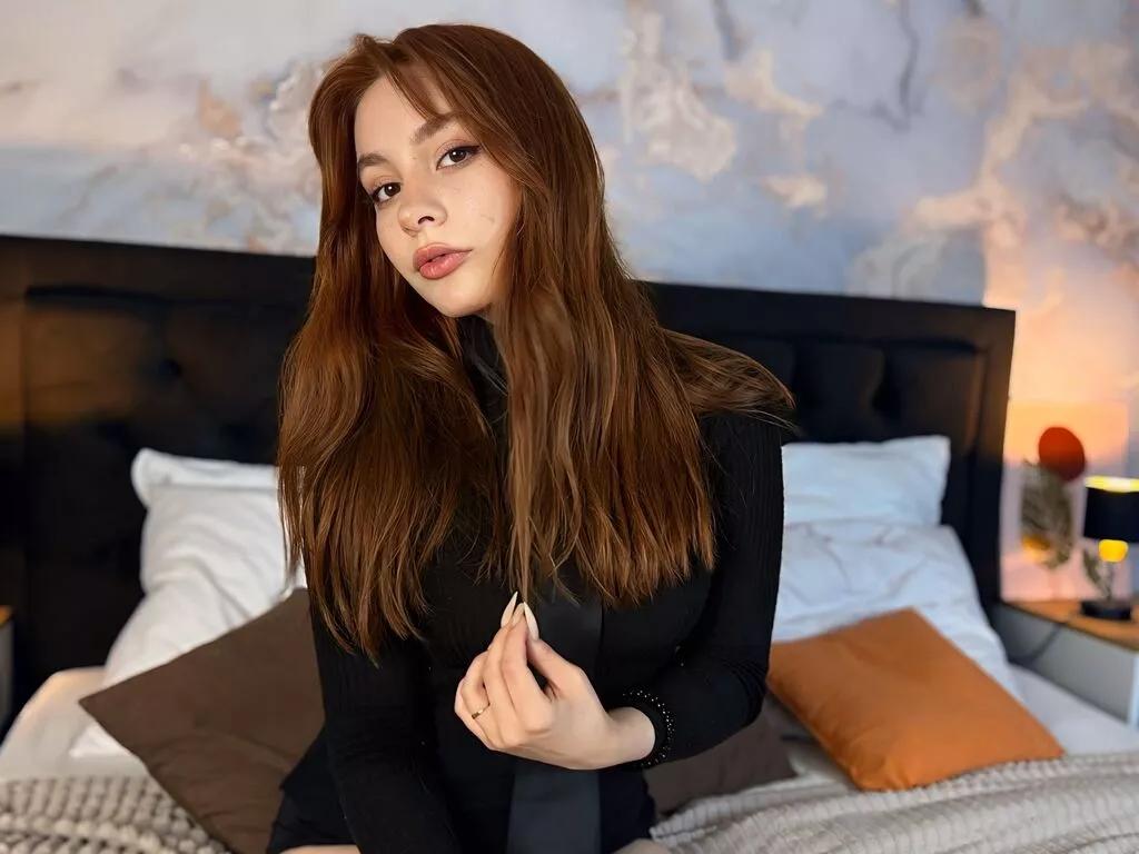 LanaAirlie — I like it when an idea comes up in conversation. When someone comes up with a crazy idea, and I turn it into a drawing. I like being seen as someone with a lot of imagination. And I love it when flirting is more about breathing than talking.