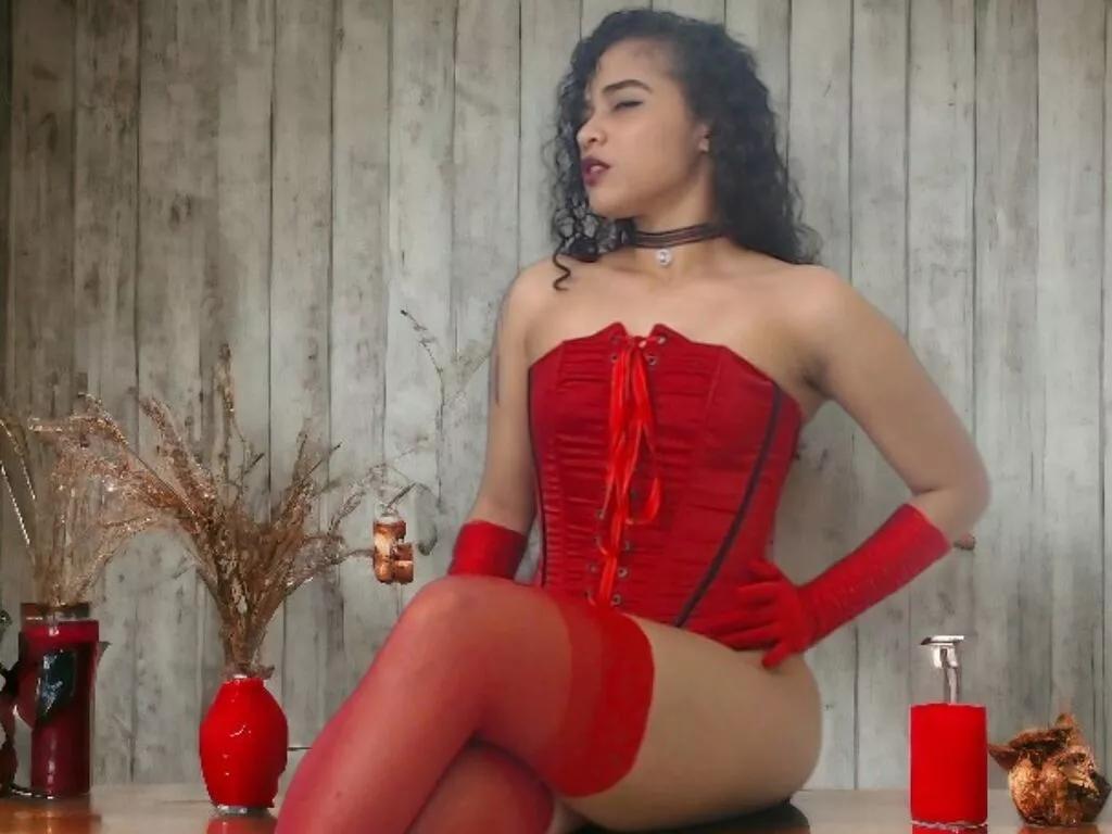 LunaMuler — I like honesty and naughty men.