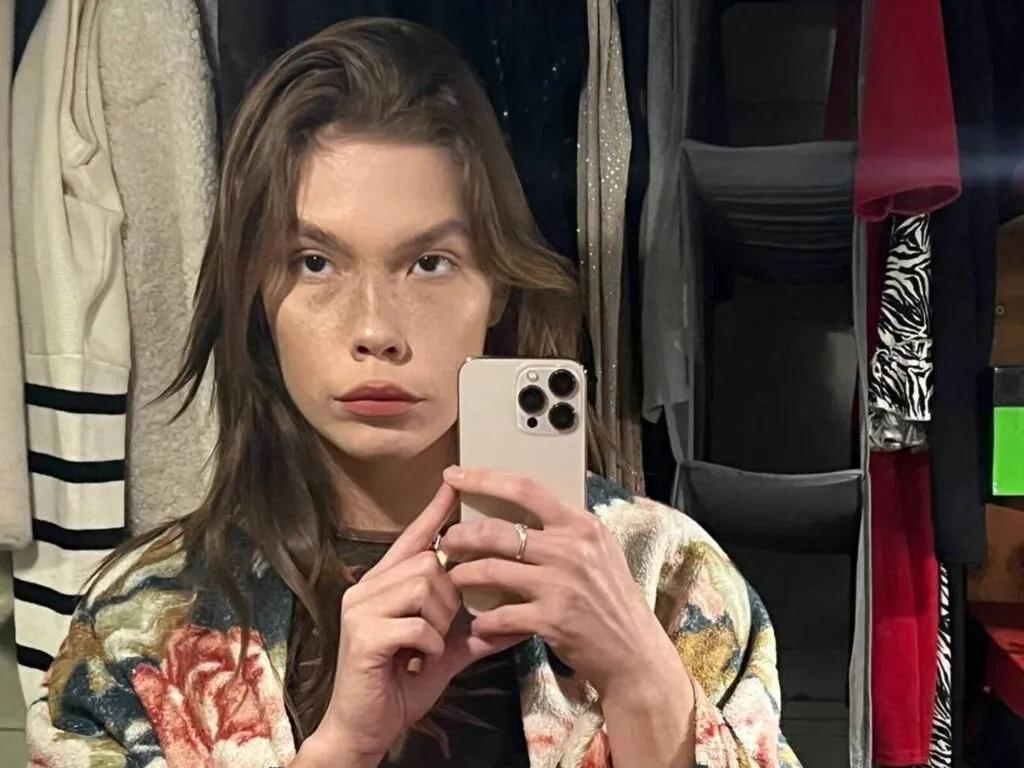 RubyRedkis — I am turned on by men with a good sense of humor, a passion for travel and a passion for sports. 