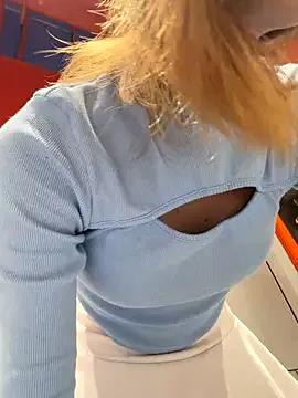 -AngelAri- — Group on StripChat