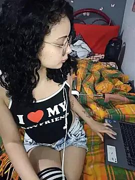 NinaSweet2 on StripChat 